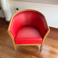 Poltroncine colorate in legno e pelle