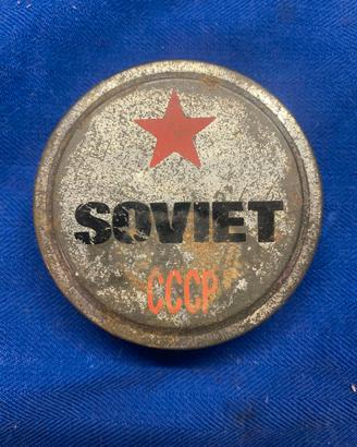 Spilla Soviet CCCP con contenitore in latta