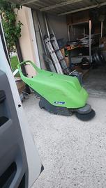 Lava ascouga pavimenti