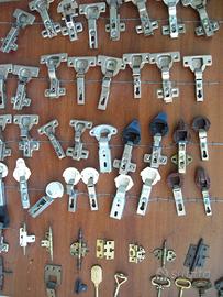 Cerniere per mobili ( gli introvabili)