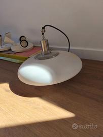 Lampadario in vetro bianco