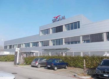 Capannone a Correggio, via Gustavo Corradini, 1