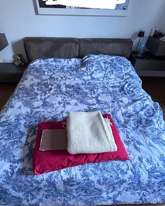 Letto matrimoniale imbottito moderno