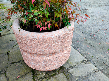 Vasi in cemento rotondi