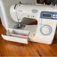 Macchina da cucire elettrica Brother  model NV30