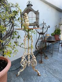 Panchette e tavolino in ghisa da giardino