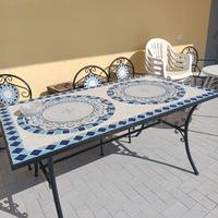 Tavolo in ferro battuto con sedie