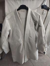 Tre kimono judo completi