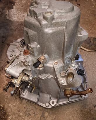 Alfa 147 jtdm 16v  Cambio 6m