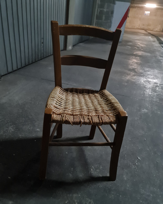 Sedia da bambini in paglia