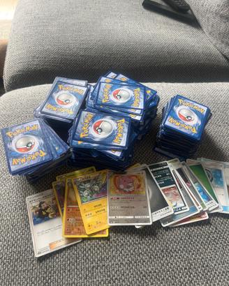Lotto 500 carte pokemon + 20 giapponesi