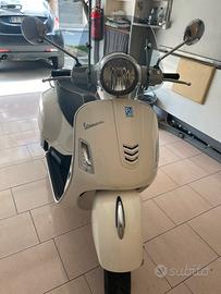 Piaggio Vespa 300 Gts ie