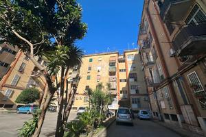 3 LOCALI A NAPOLI
