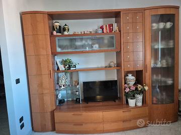 parete attrezzata in legno ciliegio in ottime cond