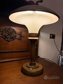 Lampada  1930 da scrivania  vintage in ottone