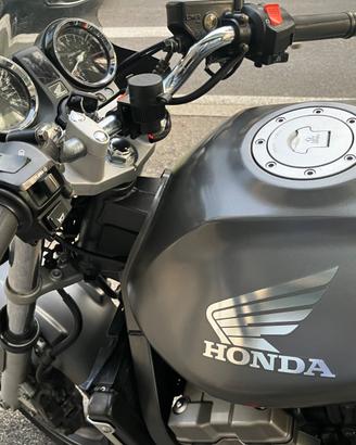 Honda Hornet 900  limited tenuta da amatore