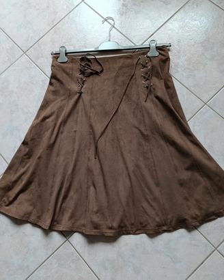 Gonna scamosciata particolare