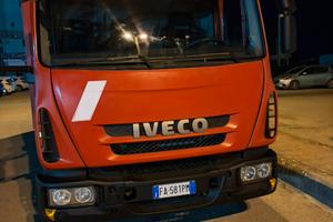 Eurocargo 75 con sponda