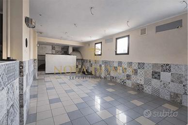 Locale commerciale ex ristorante/pizzeria con ampi