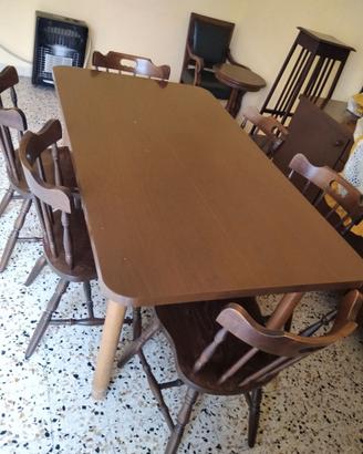 2  tavoli dimensioni m 1,60x0,90 e m 1,00x0,65