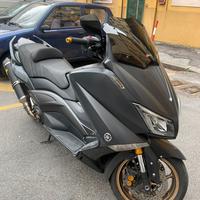Yamaha t max 530
