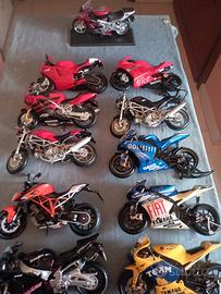 lotto di modellini moto 