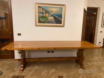 Tavolo in legno massello