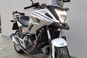 Honda NC750XA 2016 bianca