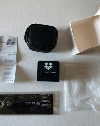 Dropbox, adattore universale + caricatore USB