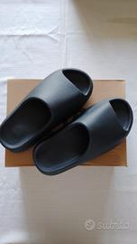 Yeezy Slide Nere Uomo Nuove con Scatola | 44.5