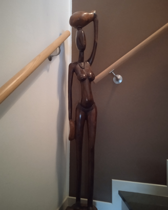 Statua arte etnica in legno