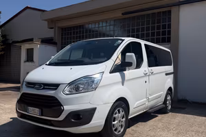 Ford Tourneo Custom 300 2.2 TDCi 155CV PC Titanium