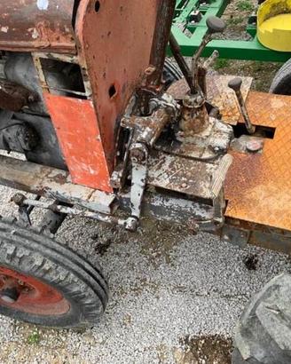 Trattore d'epoca Prandi Scaravelli e ripuntatore