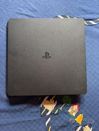 Playstation 4 + 2 Joystick + memoria estesa
