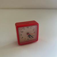 Orologio sveglia da tavolo vintage anni 90 rossa