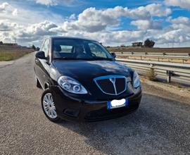 Lancia Ypsilon 1.3 MJT 75 CV Unyca