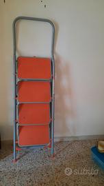 Scaletta 4 gradini in acciaio