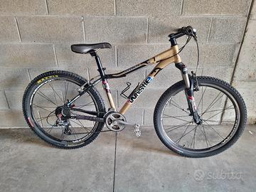 MTB  taglia M 26"