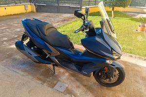 Kymco 400i