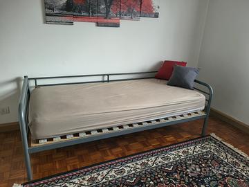 Letto/divano Ikea Sultan  in ferro e rete doghe 