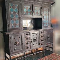 Credenza antica