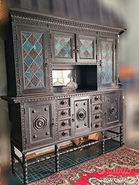 Credenza antica