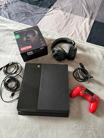 Playstation 4 con accessori