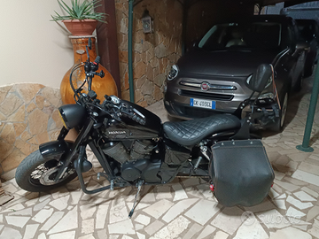 Honda shadow750