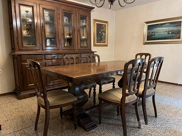 Sala da pranzo in legno massello di noce nazionale