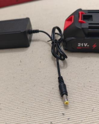 Batteria Comp. Makita 18V-21V +caricatore nuovi