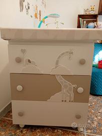 Fasciatoio con cassettiera 