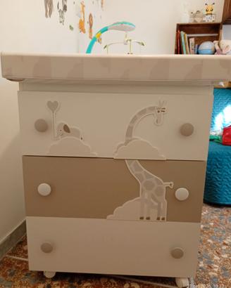 Fasciatoio con cassettiera 