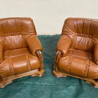 Due poltrone antico in vera pelle e legno massello