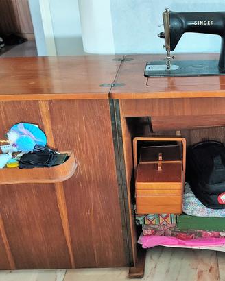 Singer 15M con mobile in legno